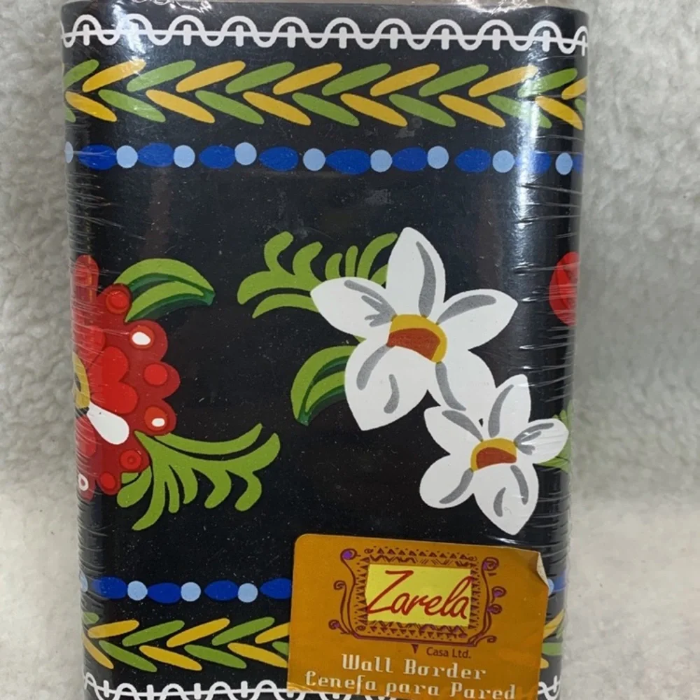 Home Trends Zarela wall border 18 ft PrePasted black flowers birds folk flowers
